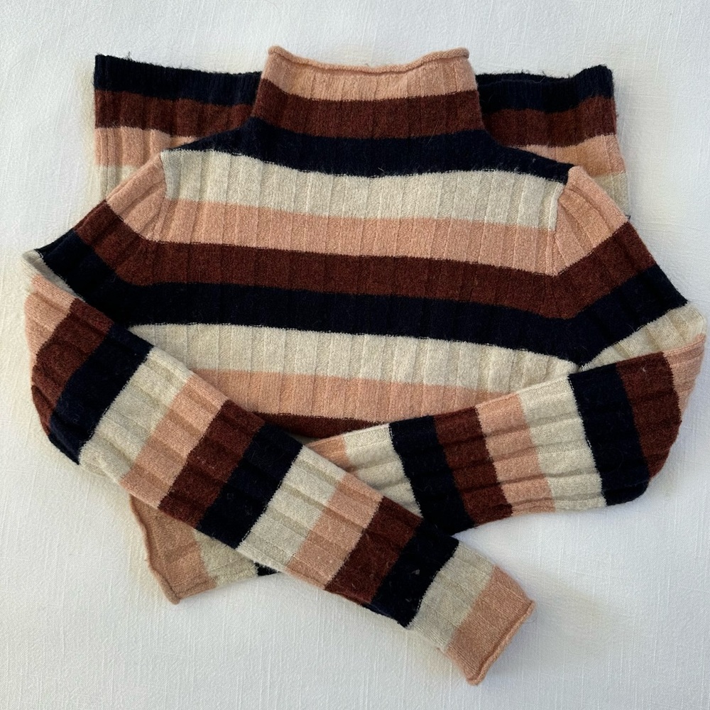 Stripped Wool Turtleneck
